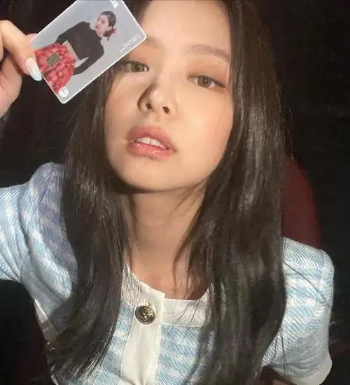 判断一个女人有没有气质,关键真不在肤色,主要看这4点