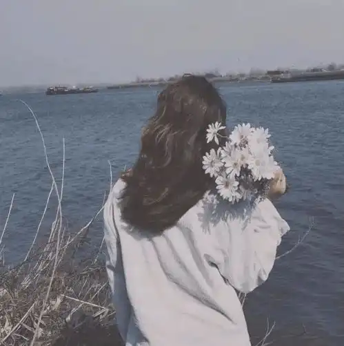 最伤感扎心的头像女生情