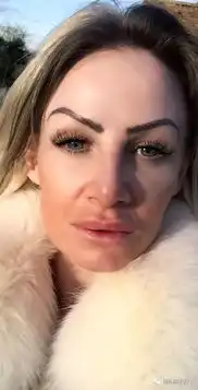 女子耗费十年花了116万整容只为让自己更像芭比娃娃