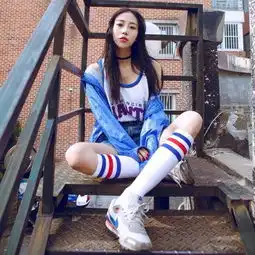 运动长发女生头像夏季运动搭配蓝色防雨服堆糖,美好生活研究所