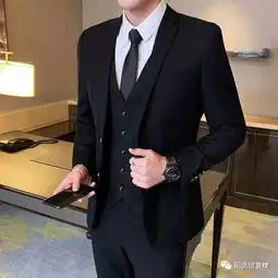 正装服饰助你决战职场......四楼男装精品一柜组为您准备了不同风格的职场服饰搭配....