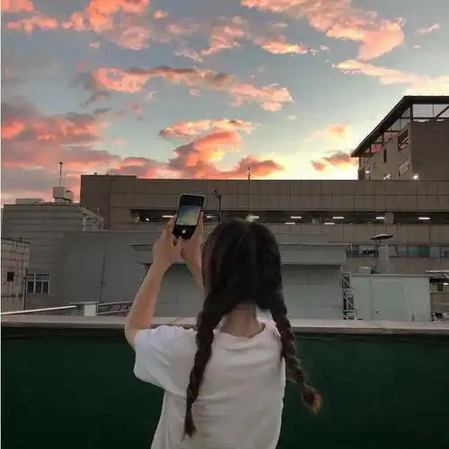 女生头像胶片风调出