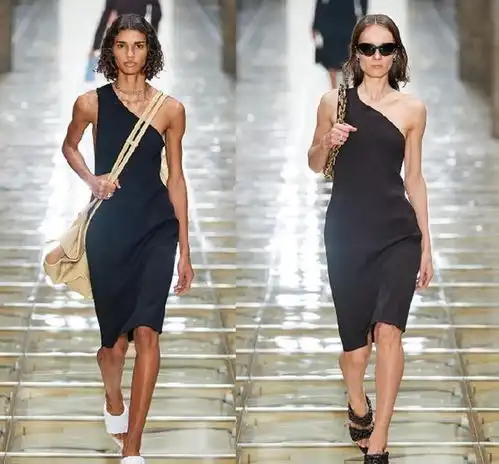 48岁俞飞鸿的贵妇范儿穿搭白色皮风衣帅气高贵显年轻针织连衣裙有女人味奢