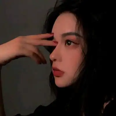 让人想哭的伤感意境美女头像最新版对同一个人也可以心动千万次
