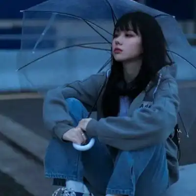 工作装美女头像铭文