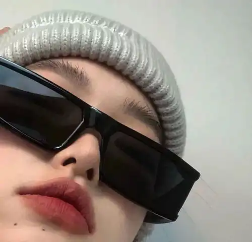ins酷丧女头