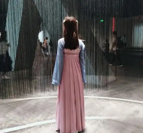 仙气飘飘女生头像半身披