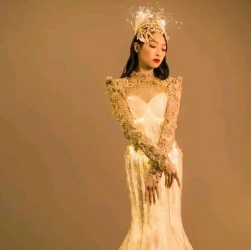 第九届金鹰女神刘诗诗,踏上了金鹰,也踏上了央视,太神奇了腾讯新闻