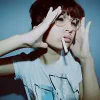 非主流叼烟男头像