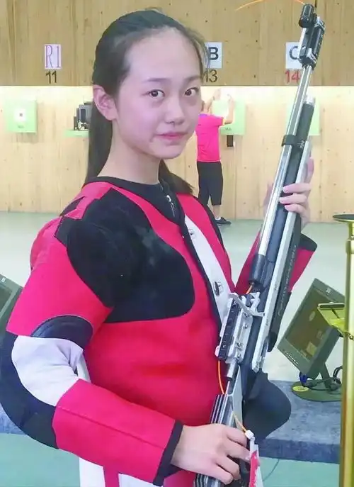 四川女生世锦赛连夺4金,还是高三学霸,学习方法简单高效