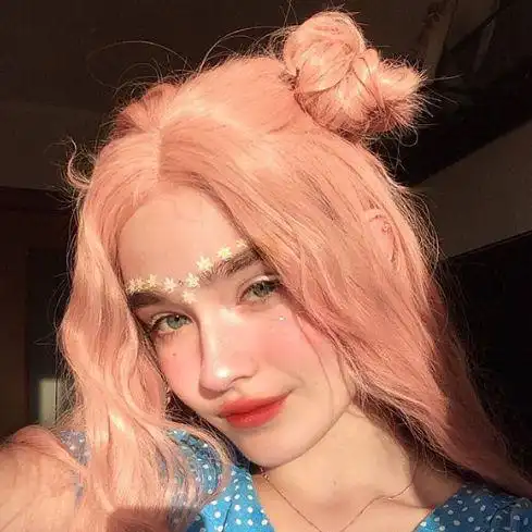 用花在脸上画画,还气哭10万秃头少女,这个吊打p图神器的小姐姐,绝了ins