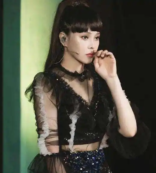 踩人上位太明显的伊能静