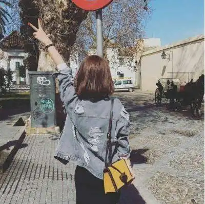 夫妻不和,闹离婚已有四五年了,总是不能离掉,八字看你何时如愿