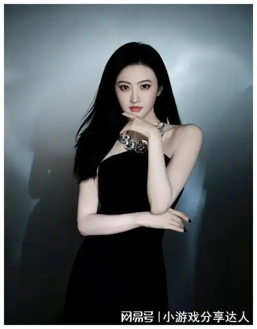 女星景甜又美又飒造型气质在线