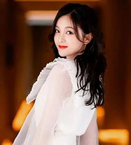 韩国出道后回国发展的女星程潇孟美岐还好,最后一位才是大赢家