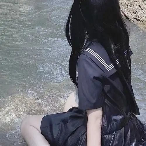 不露脸女生头像不等风,也不等你
