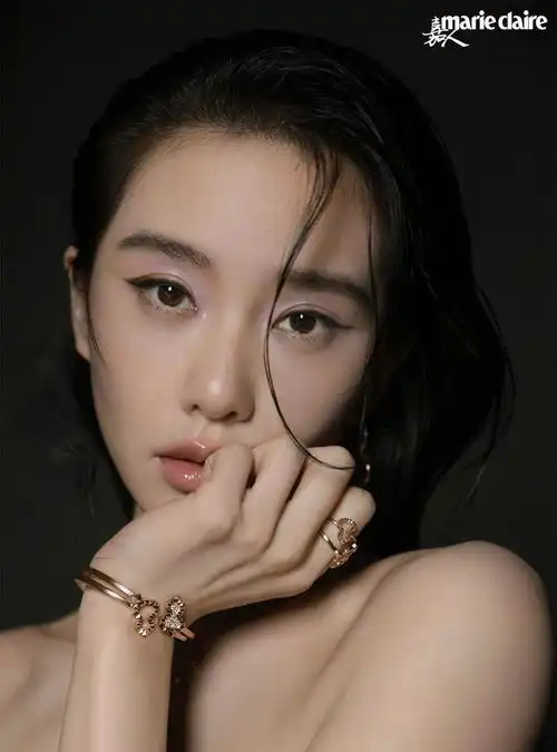 刘诗诗新大片美成纯欲天花板穿5套高定牛翻了,同款口红大爆火