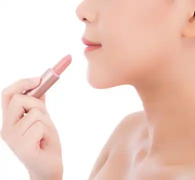 点击来源直接获取大图文件亚洲女性肖像的美丽,涂口红的嘴,美丽的女孩与快乐护肤和化妆品的概念人像东方女性模特肖像高清图片3
