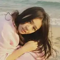 漂亮女生的个性空间头像太多过客与自己擦肩而过7