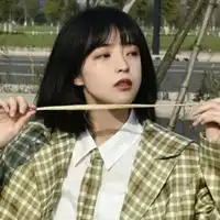 韩版小西装头像图片穿韩版小西装的女生头像