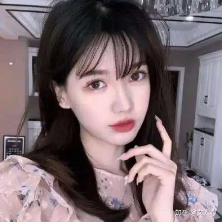 黑白美女头像气质最美少