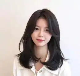 15款女生网红中长卷发设计推荐