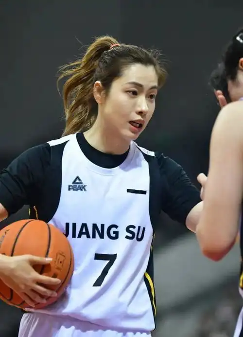 2024年全国女篮锦标赛总决赛江苏南钢pk四川女篮,谁将睥睨天下
