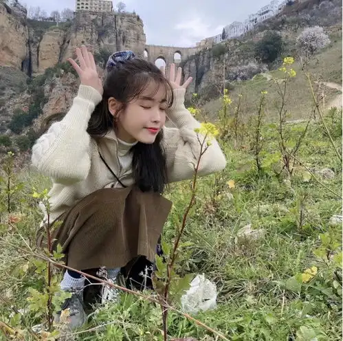 古力娜扎同款高领来了,上身效果超有气质,美成小仙女