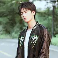 宋威龙头像全身高清图片微信头像图片大全