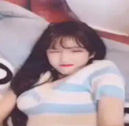 抖音女装大佬艾比火了,上学住在男生宿舍,想想画面好怪异
