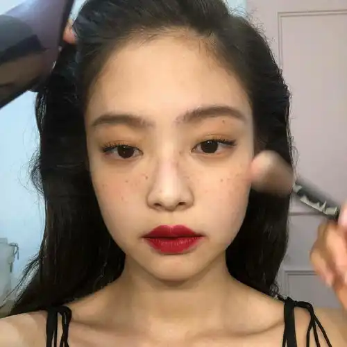 女生头像会是谁的百分百女孩