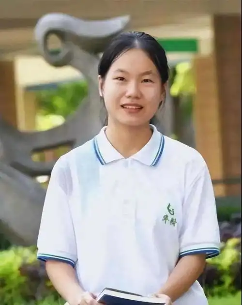 00后广东女孩冼奇琪,狂言懒得考清华北大,后来考了多少分