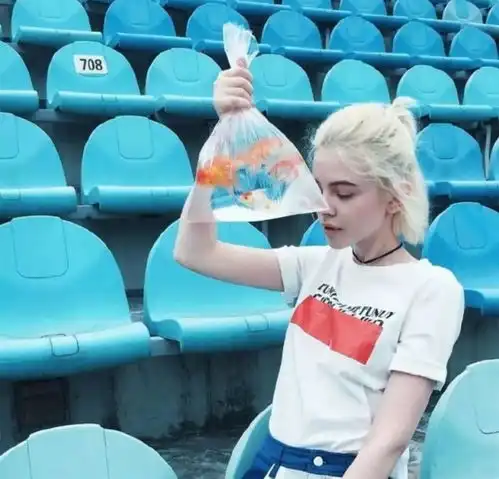 适合大脸妹子的发型到底有哪些呢学会一个就能让你显瘦十