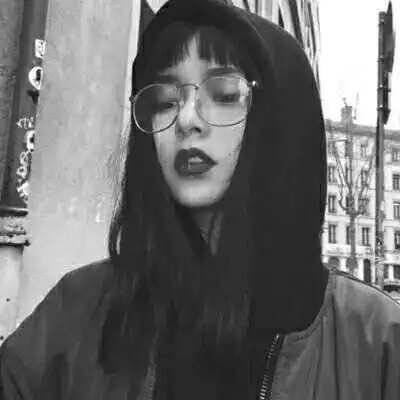 黑白女头像高冷黑白孤傲高冷御姐头像