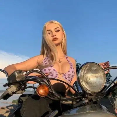 高级感头像欧美女生素颜