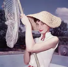 好莱坞经典比基尼造型从梦露开始