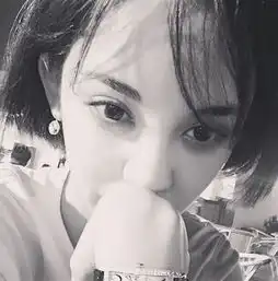 超可爱女生头像真人嘟嘴