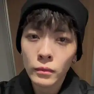 杨舒予晒随笔零零碎碎的日常vlog腼腆害羞内向社恐文静小女生