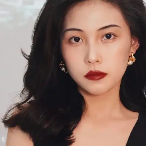 真人头像女高清侧脸秦海