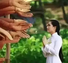 有钱把事办好,没钱把人做好