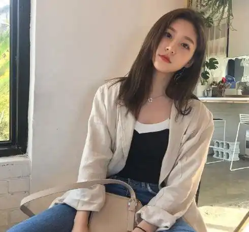 晒3姐妹合照获赞无数,什么神仙颜值19岁身材和脸都太绝了
