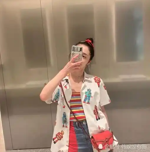 脸小了腿细了i.o.i周洁琼sns晒自拍照,被赞依旧是最强美貌