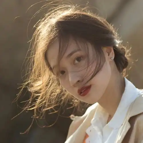 女生头像温柔是黑暗世界里永恒的光