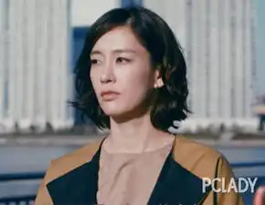 卸了妆的芭比秒变淳朴girl