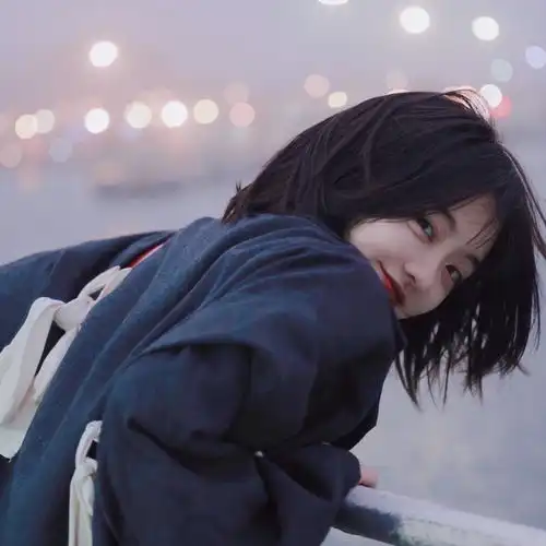 真人女头小众漂亮短发头像