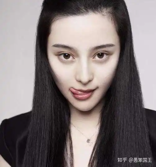 如何看待,一个男人说话吐舌头