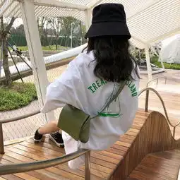 头像女生慵懒风产后