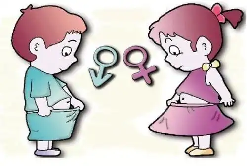 女儿发现与男生差异询问父母,父亲与女儿一起洗澡进行性教育