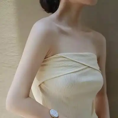 职场头像女气质斜肩