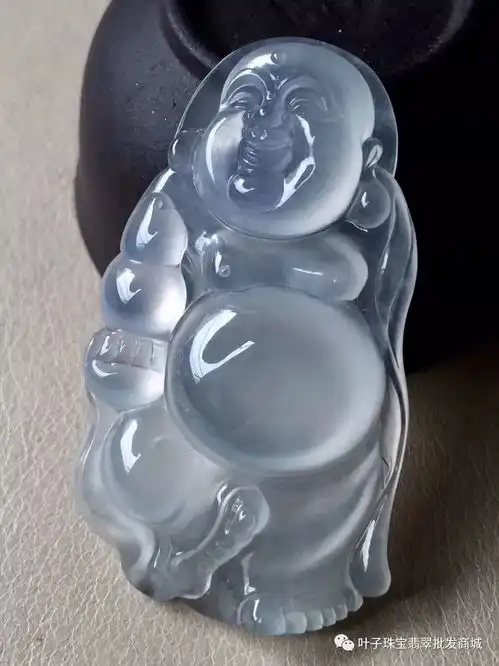 翡翠玉佛竟还有坐和站之分分不清的人别瞎买